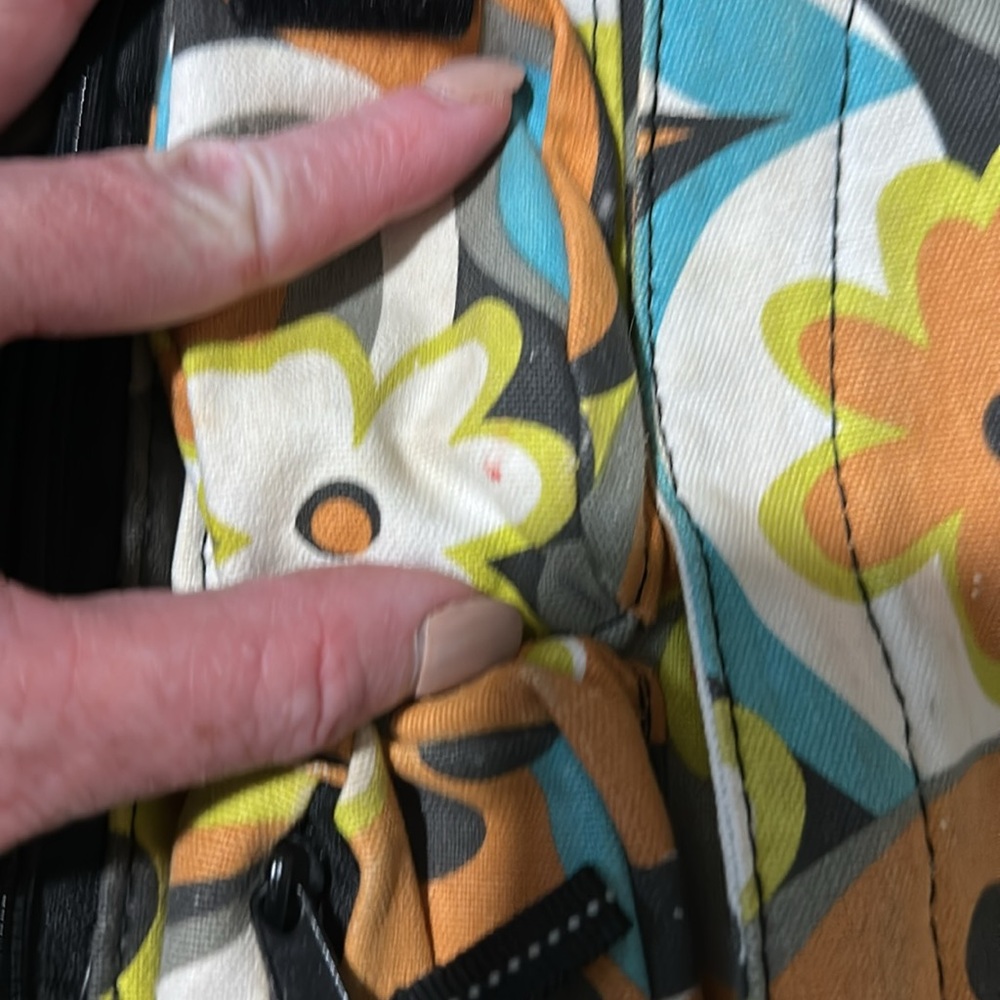 Kavu Crossbody Bag - Picture 10 of 10